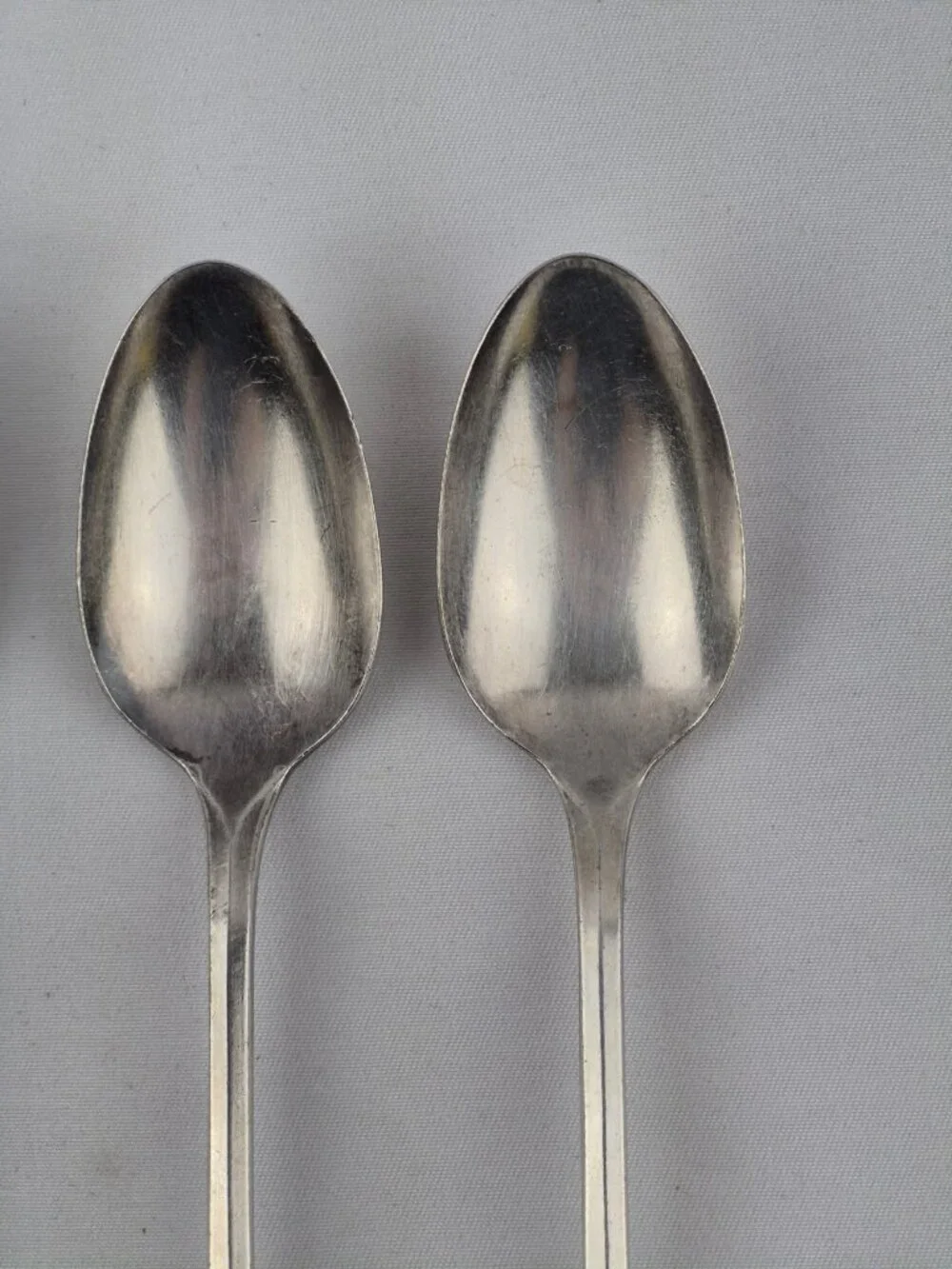 Tudor Plate Fantasy Pattern Oneida Silver-Plated Teaspoons Set of 8